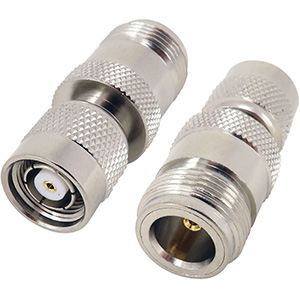 Adapter från RP-TNC-hane till N-hona.