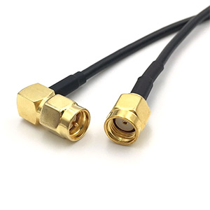 Antennkabel för bl.a. ePoynt och WiFi. 30 cm RG174 kabel med anslutningar vinklad SMA-hane till rak RP-SMA-hane.